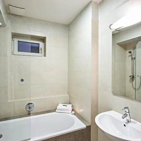 Riverbank-3 * Prag